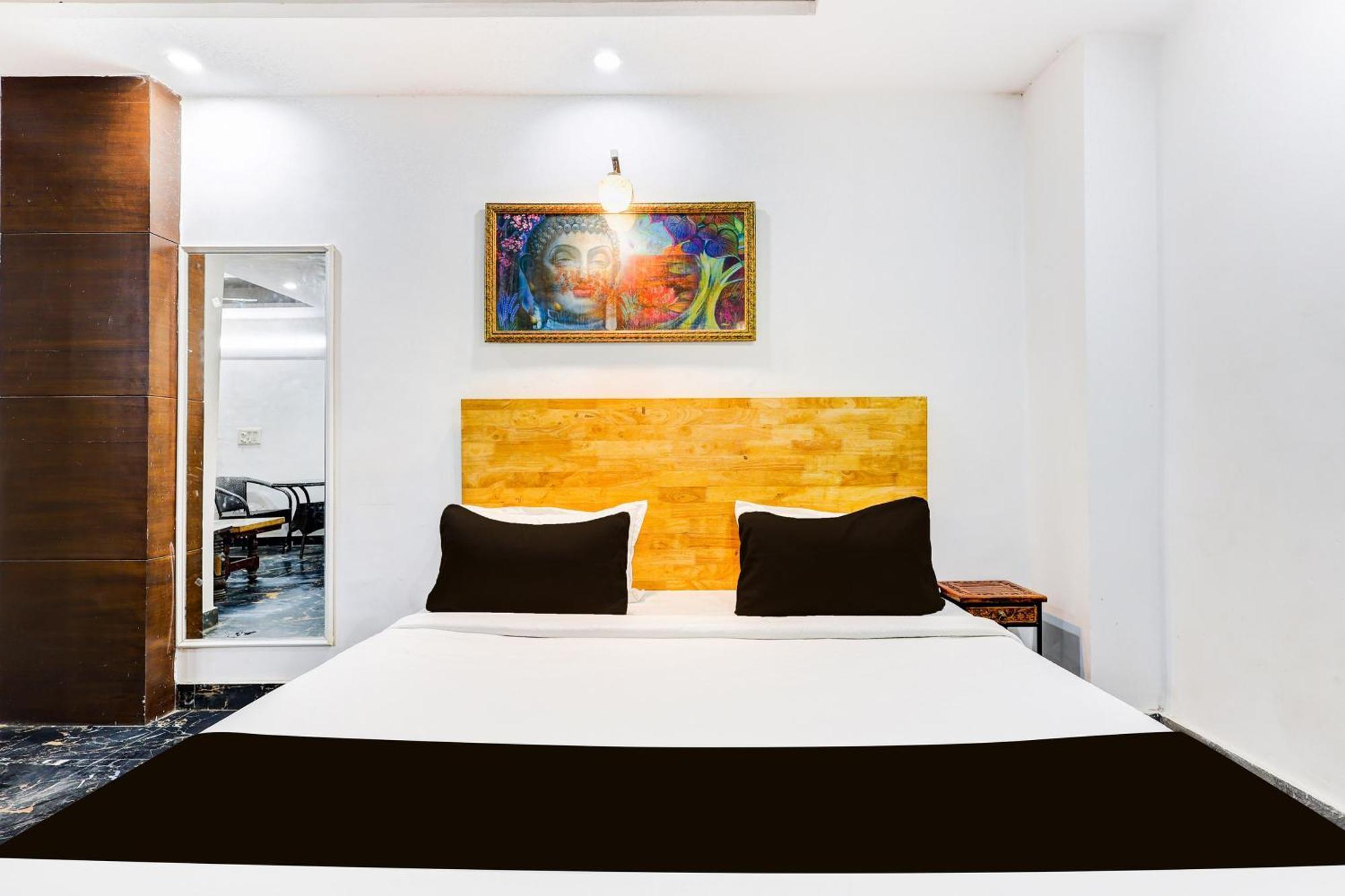 Hotel O Hari Nagar Ashram Nuova Delhi Esterno foto