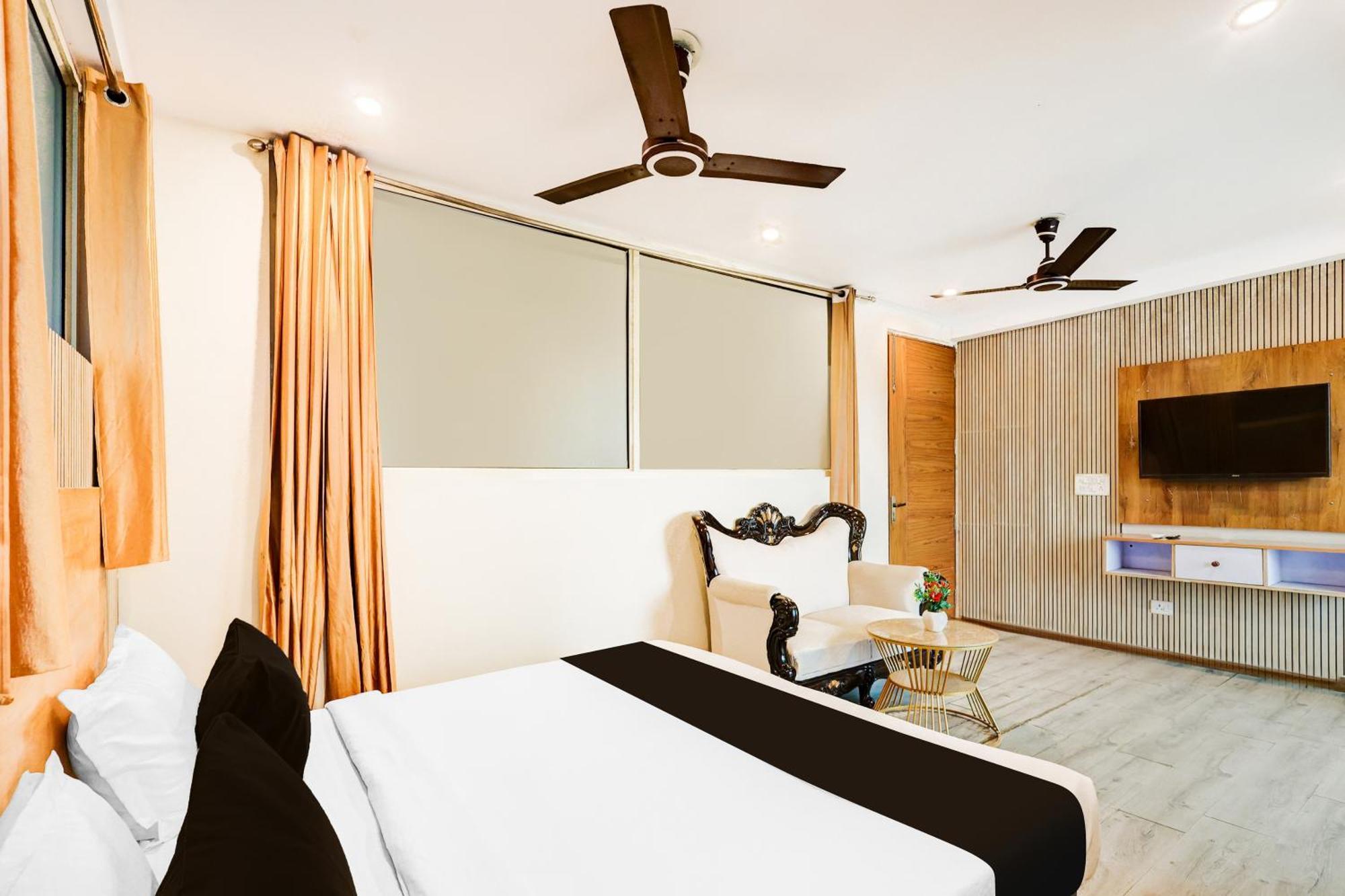 Hotel O Hari Nagar Ashram Nuova Delhi Esterno foto