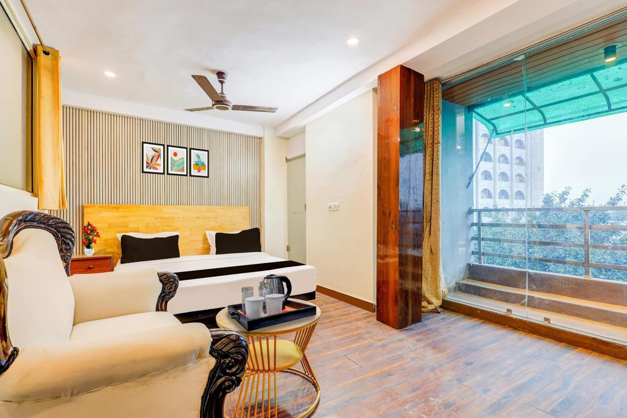 Hotel O Hari Nagar Ashram Nuova Delhi Esterno foto