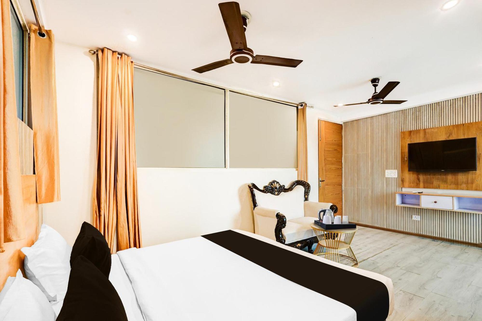 Hotel O Hari Nagar Ashram Nuova Delhi Esterno foto