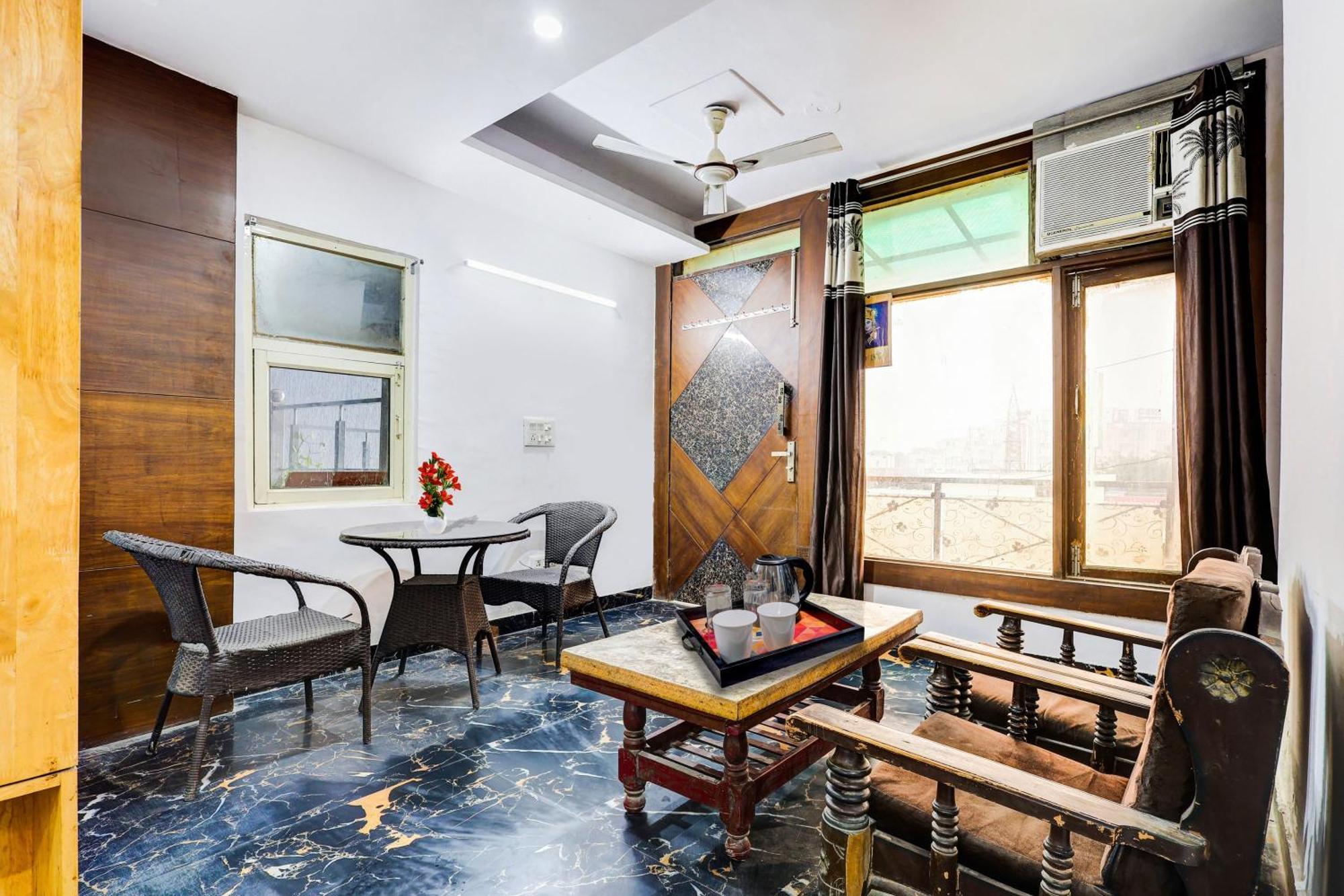 Hotel O Hari Nagar Ashram Nuova Delhi Esterno foto