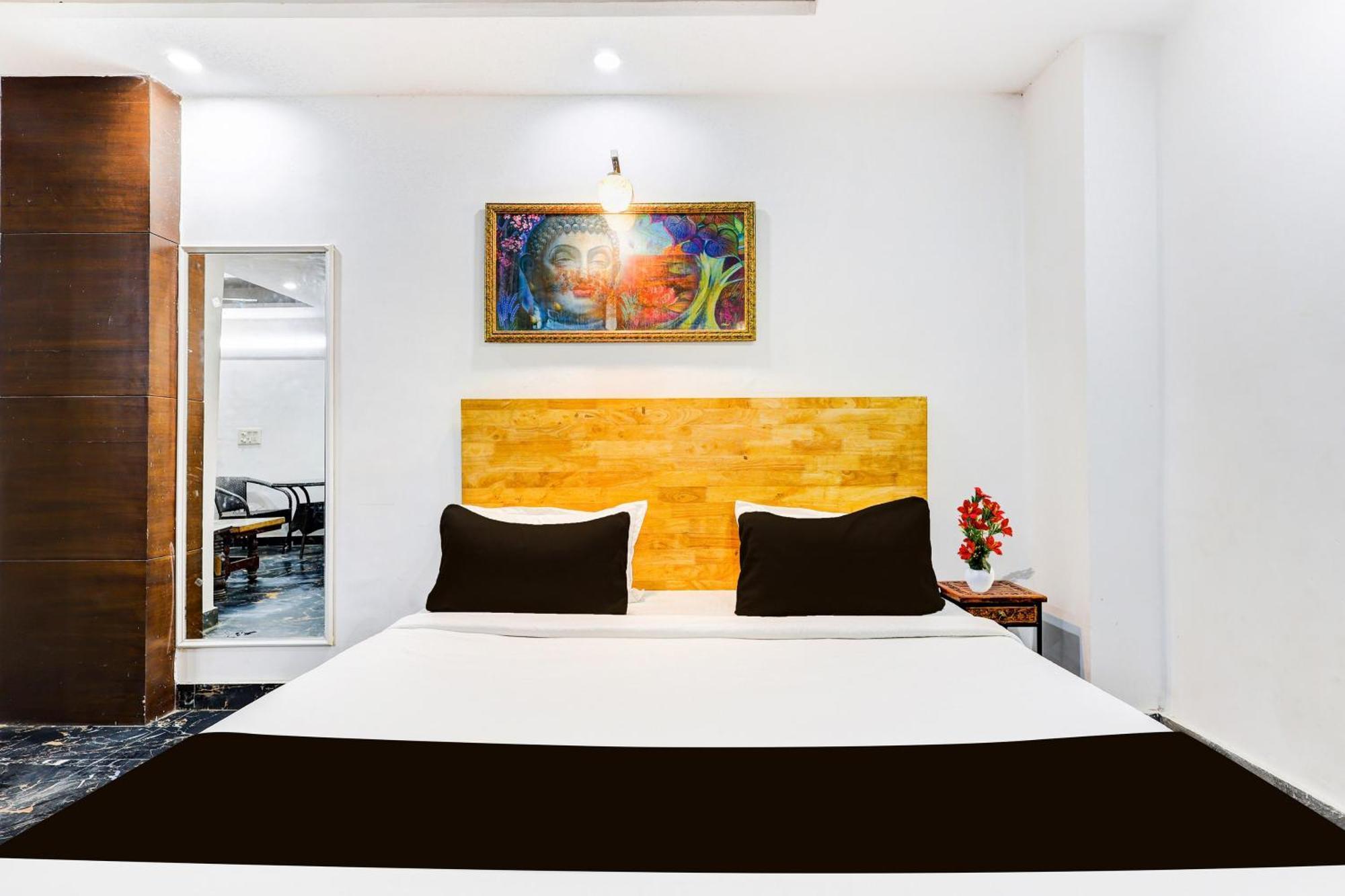 Hotel O Hari Nagar Ashram Nuova Delhi Esterno foto